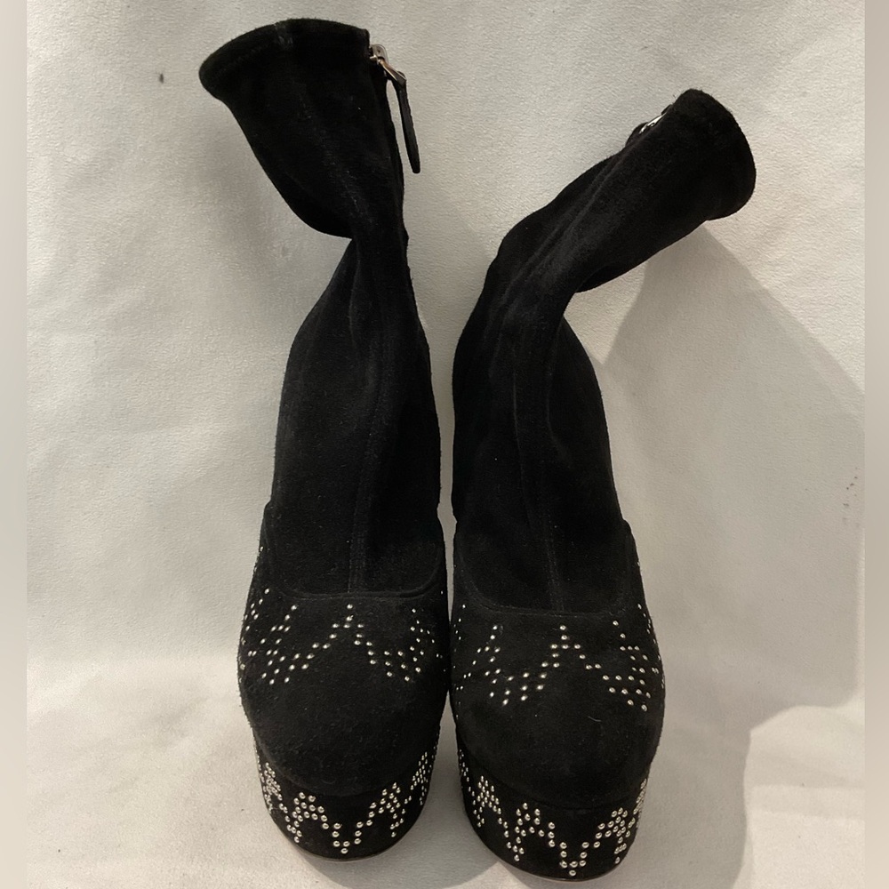Alaïa Black Suede Studded Platform Ankle Boots - Picture 4 of 10